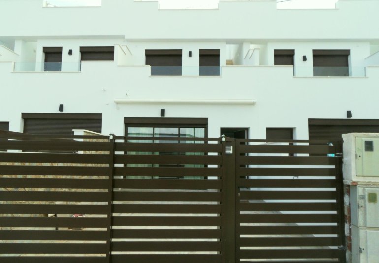 Obra nueva - Villa -
Pilar de la Horadada - parque Andromeda