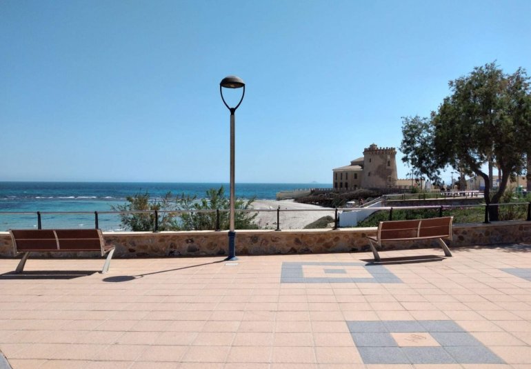 Obra nueva - Villa -
Pilar de la Horadada - pueblo