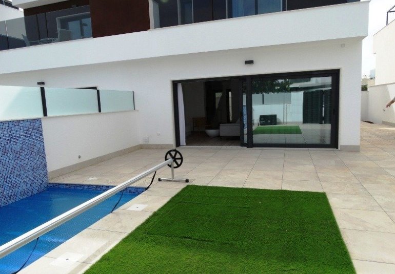Obra nueva - Villa -
Pilar de la Horadada - pueblo