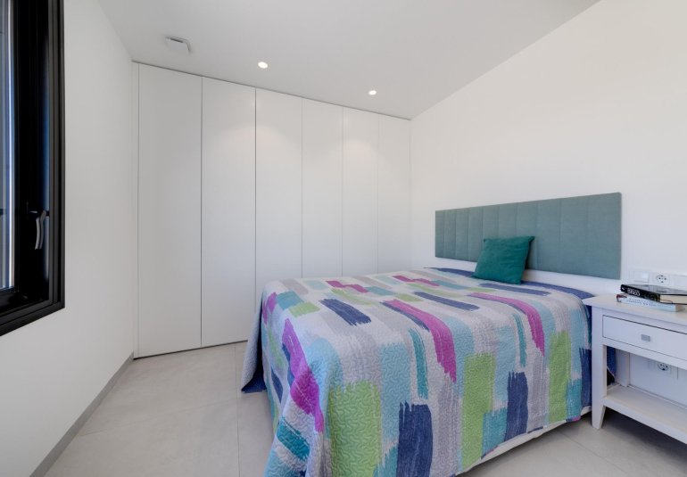 Obra nueva - Villa -
Pilar de la Horadada - Roda Golf