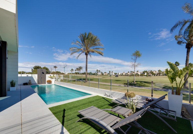 Obra nueva - Villa -
Pilar de la Horadada - Roda Golf