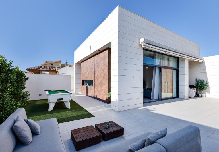 Obra nueva - Villa -
Pilar de la Horadada