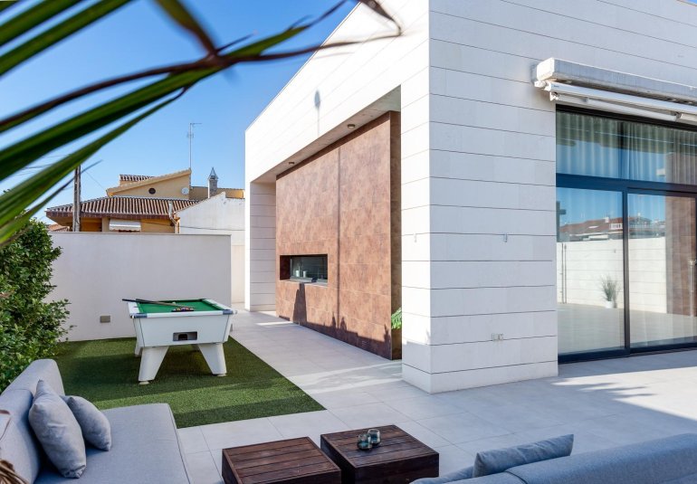 Obra nueva - Villa -
Pilar de la Horadada