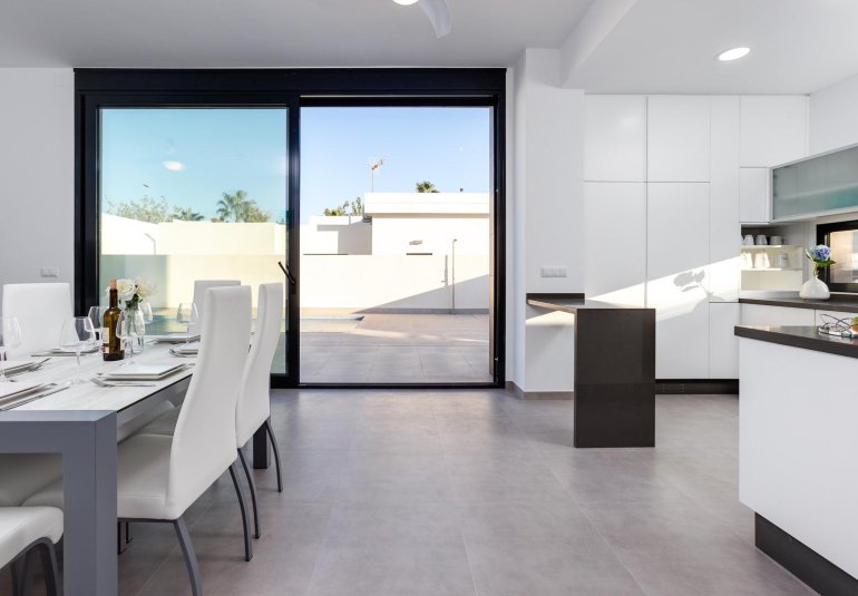 Obra nueva - Villa -
Pilar de la Horadada