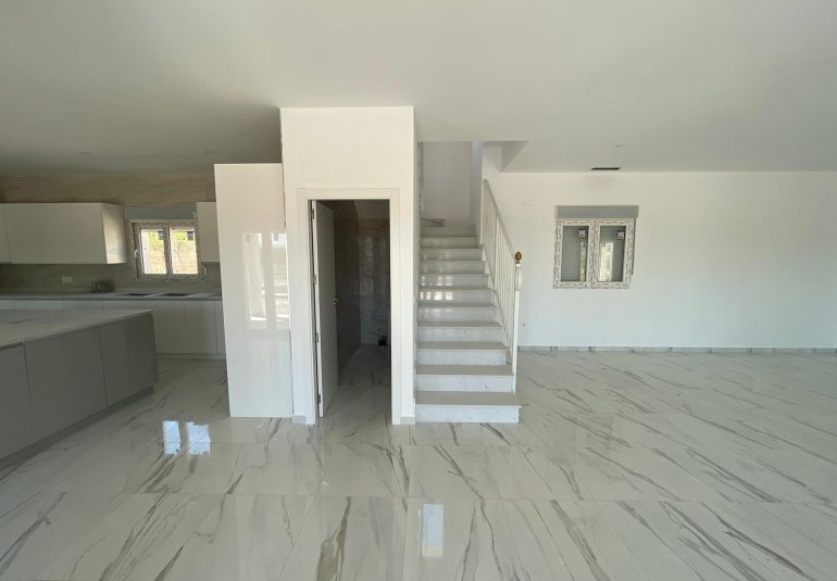 Obra nueva - Villa -
Pinoso - Camino Del Prado