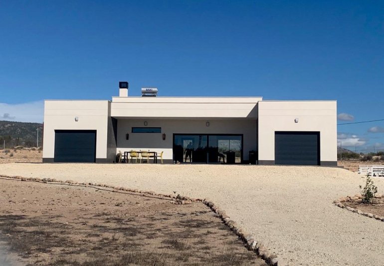 Obra nueva - Villa -
Pinoso - Camino Del Prado