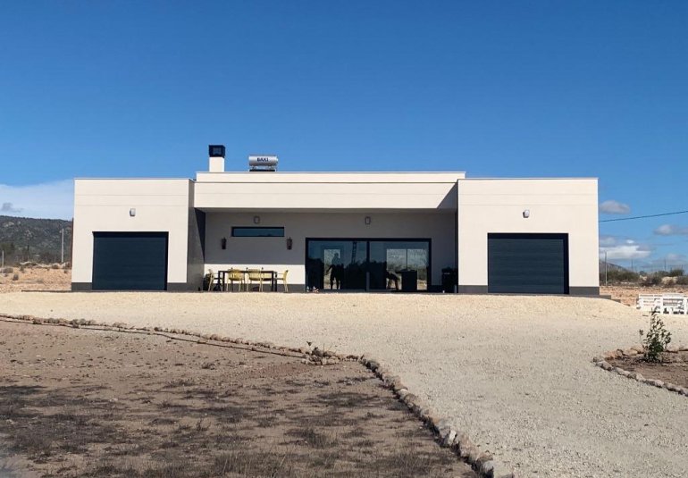Obra nueva - Villa -
Pinoso - Camino Del Prado