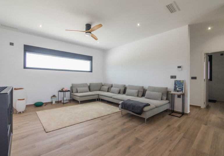 Obra nueva - Villa -
Pinoso - Lel