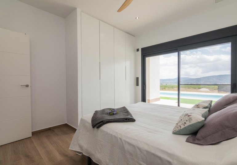 Obra nueva - Villa -
Pinoso - Lel