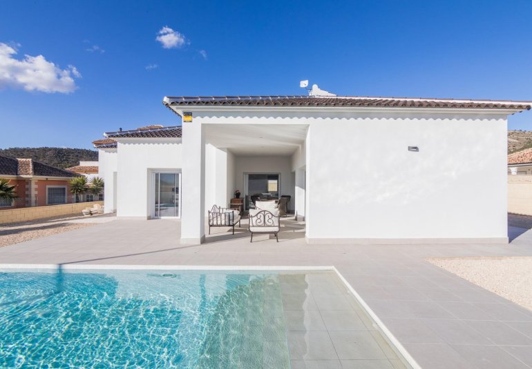Obra nueva - Villa -
Pinoso - Lel