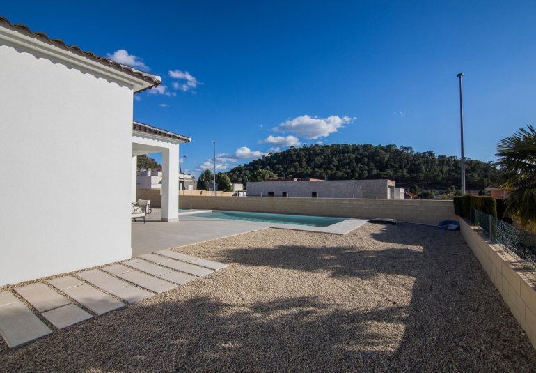 Obra nueva - Villa -
Pinoso - Lel