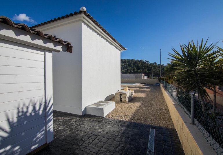 Obra nueva - Villa -
Pinoso - Lel