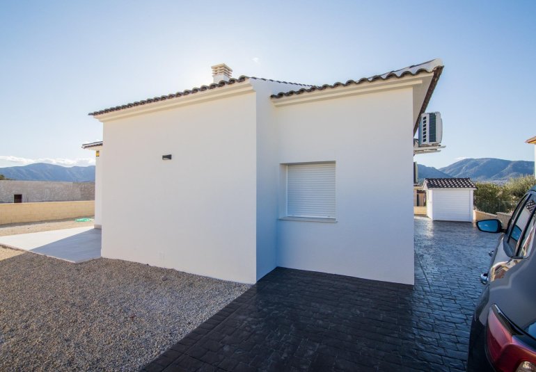 Obra nueva - Villa -
Pinoso - Lel