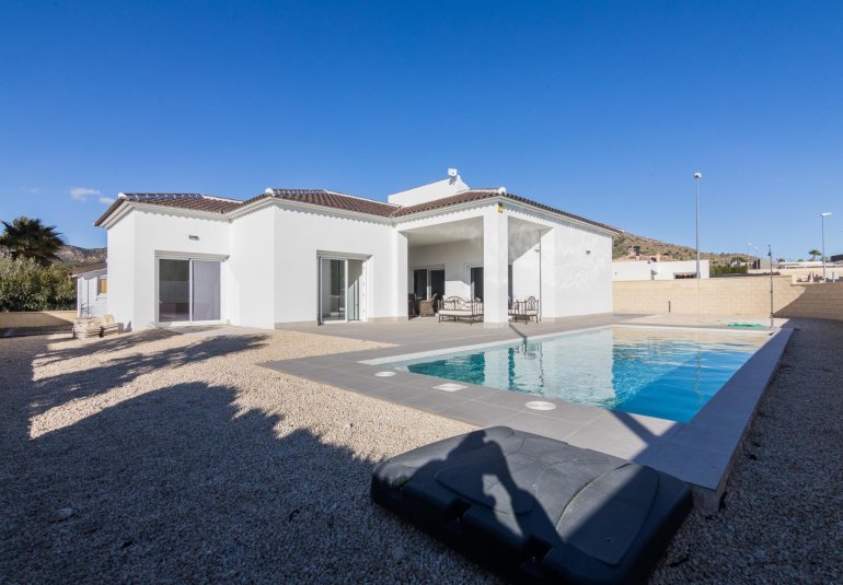 Obra nueva - Villa -
Pinoso - Lel
