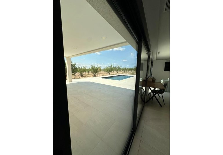 Obra nueva - Villa -
Pinoso - Lel