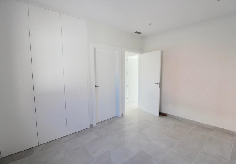 Obra nueva - Villa -
Pinoso - Lel