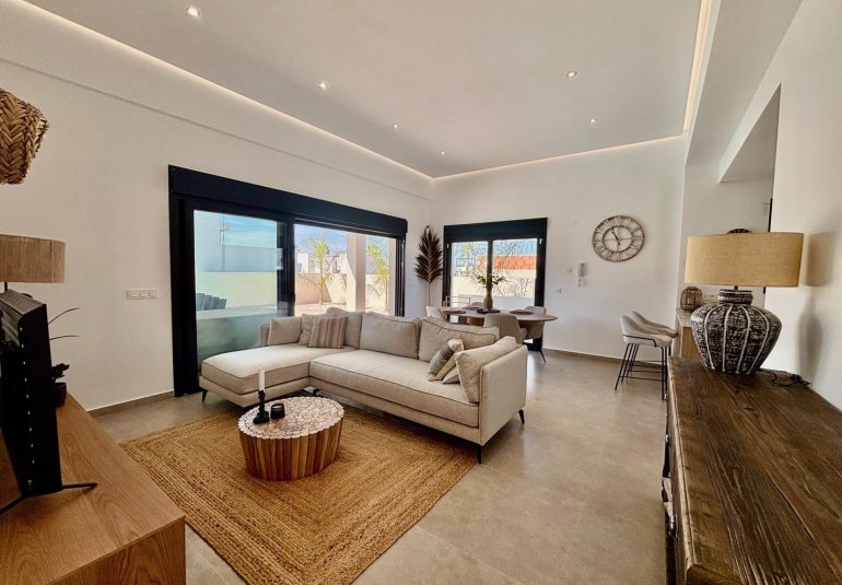 Obra nueva - Villa -
Rafal - polideportivo