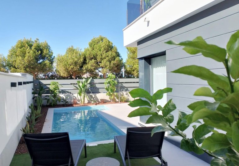 Obra nueva - Villa -
San Javier - Roda Golf
