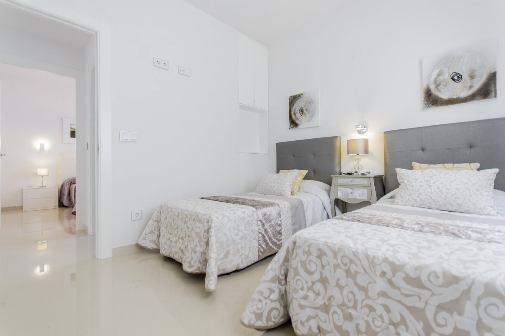 Obra nueva - Villa -
San Miguel - Cerro del Sol