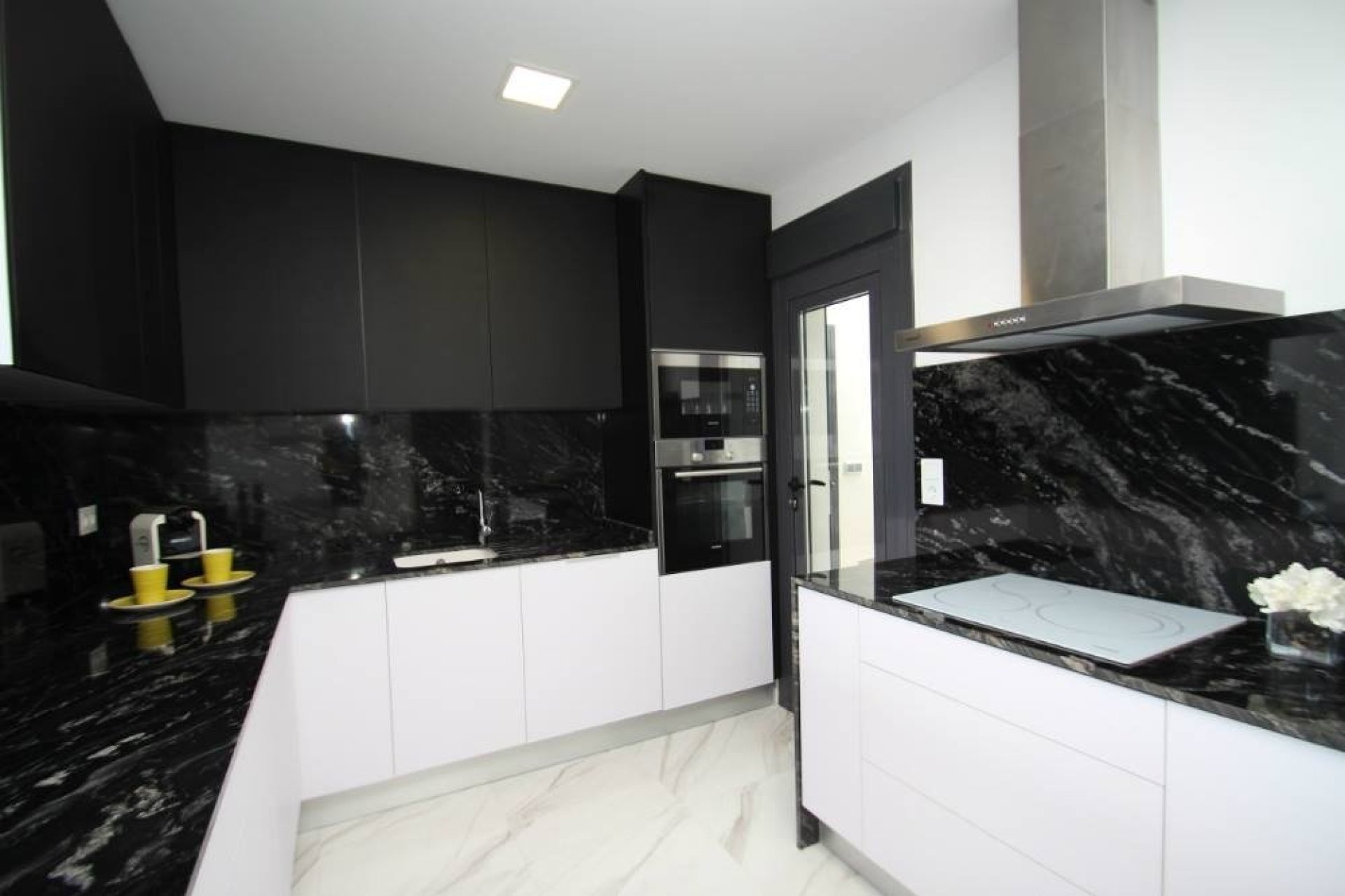 Obra nueva - Villa -
San Miguel - Cerro del Sol