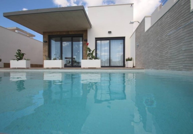 Obra nueva - Villa -
San Miguel - Cerro del Sol