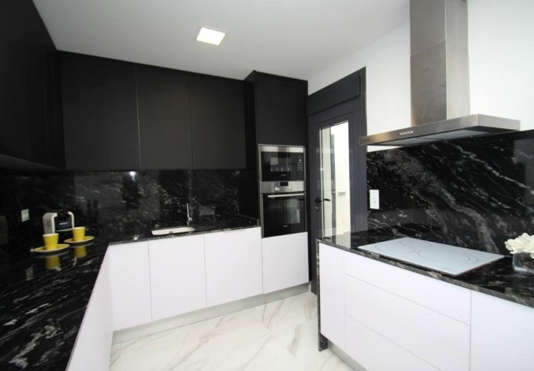 Obra nueva - Villa -
San Miguel - Cerro del Sol