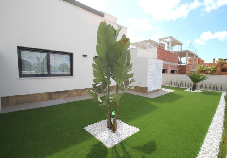 Obra nueva - Villa -
San Miguel - Cerro del Sol