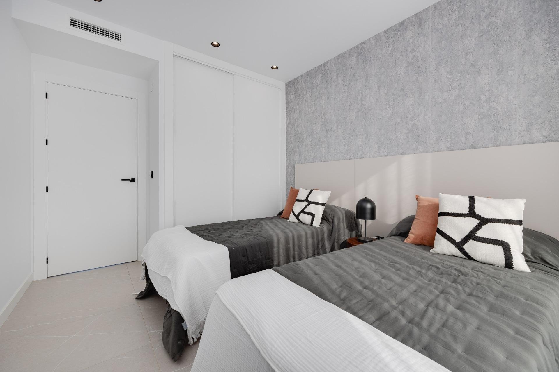 Obra nueva - Villa -
Torrevieja - Sector 25