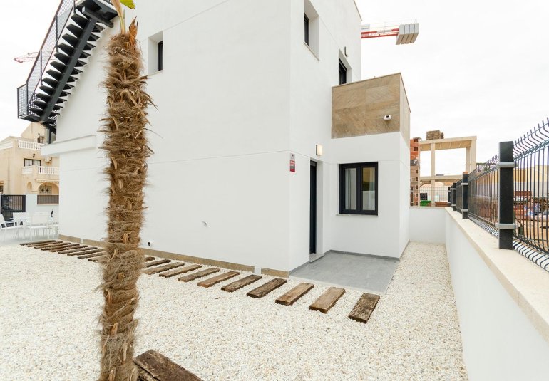 Obra nueva - Villa -
Torrevieja - Torretas