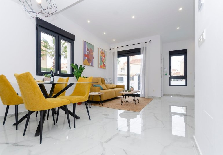 Obra nueva - Villa -
Torrevieja - Torretas