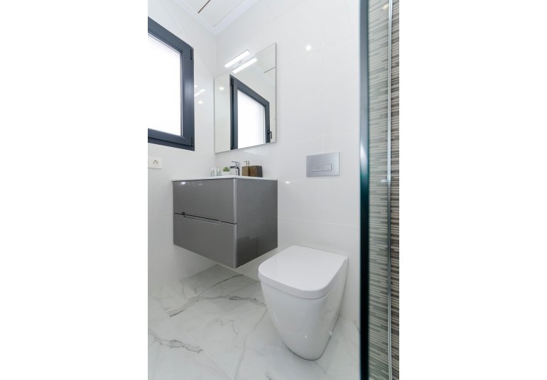 Obra nueva - Villa -
Torrevieja - Torretas