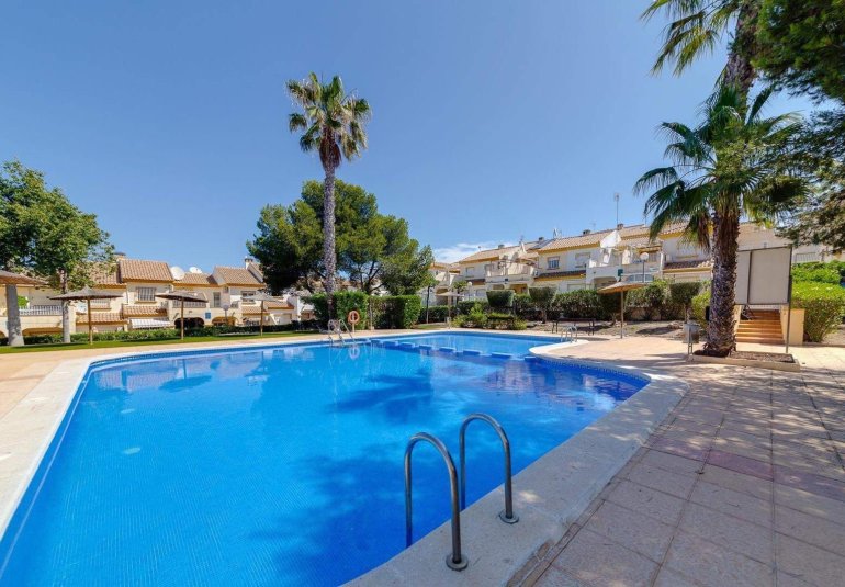 Resale - Adosado -
Orihuela Costa - La Florida