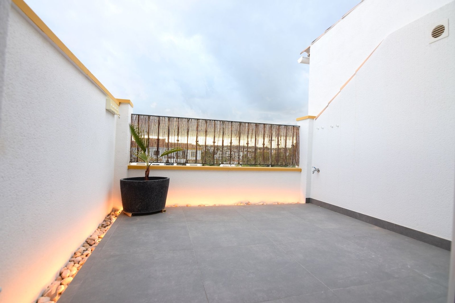 Resale - Adosado -
Orihuela Costa - La Florida