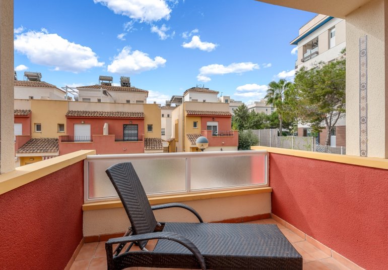 Resale - Adosado -
Orihuela Costa - Villamartín