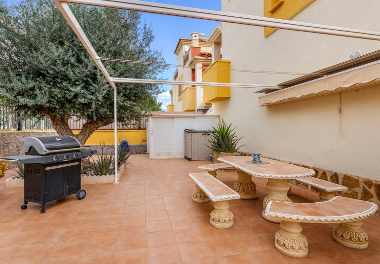 Resale - Adosado -
Orihuela Costa - Villamartín