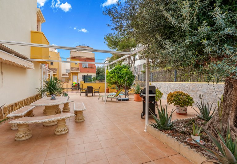 Resale - Adosado -
Orihuela Costa - Villamartín