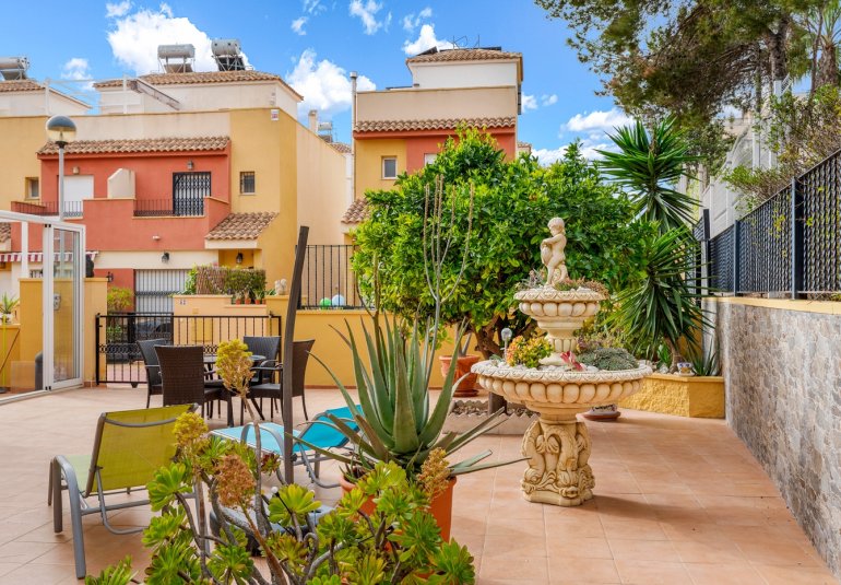 Resale - Adosado -
Orihuela Costa - Villamartín