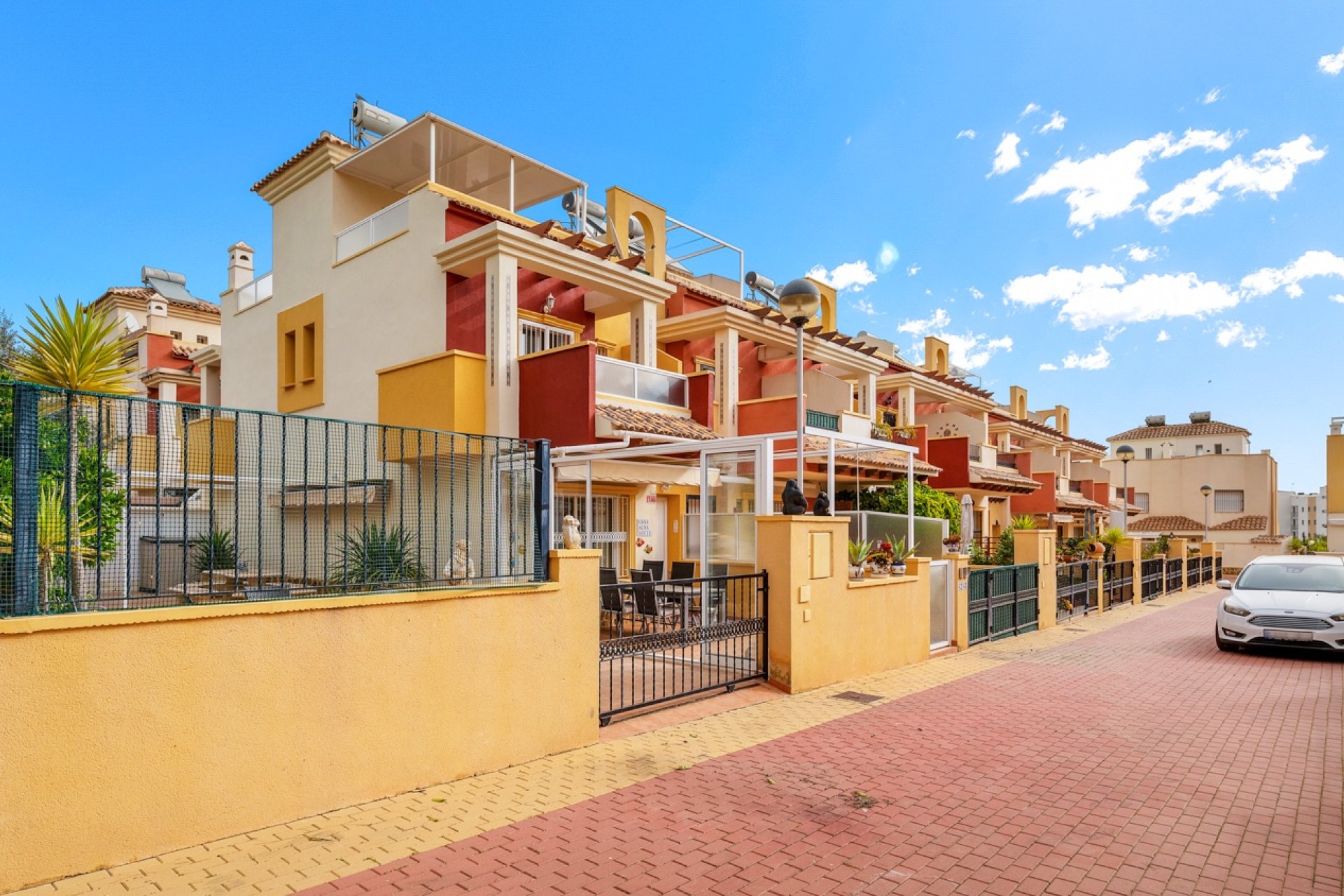 Resale - Adosado -
Orihuela Costa - Villamartín