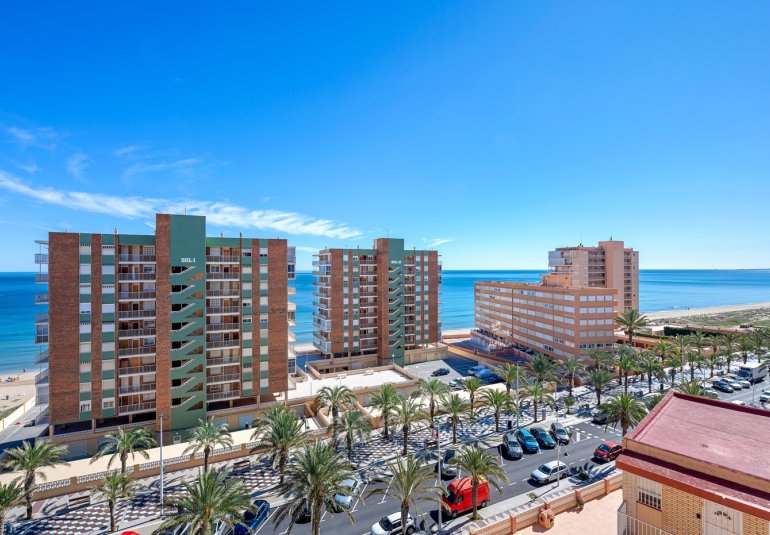 Resale - Apartment -
Arenales del Sol - Segunda linea playa