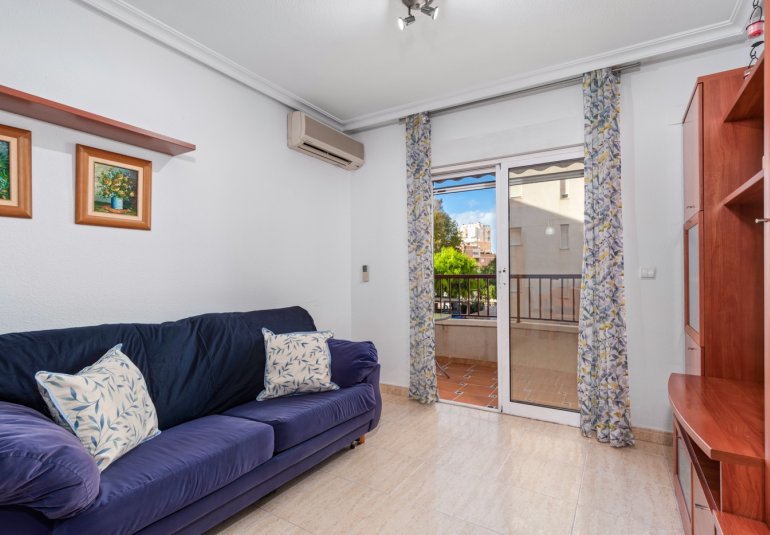 Resale - Apartment -
Guardamar del Segura - Pueblo