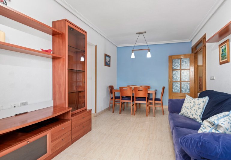 Resale - Apartment -
Guardamar del Segura - Pueblo