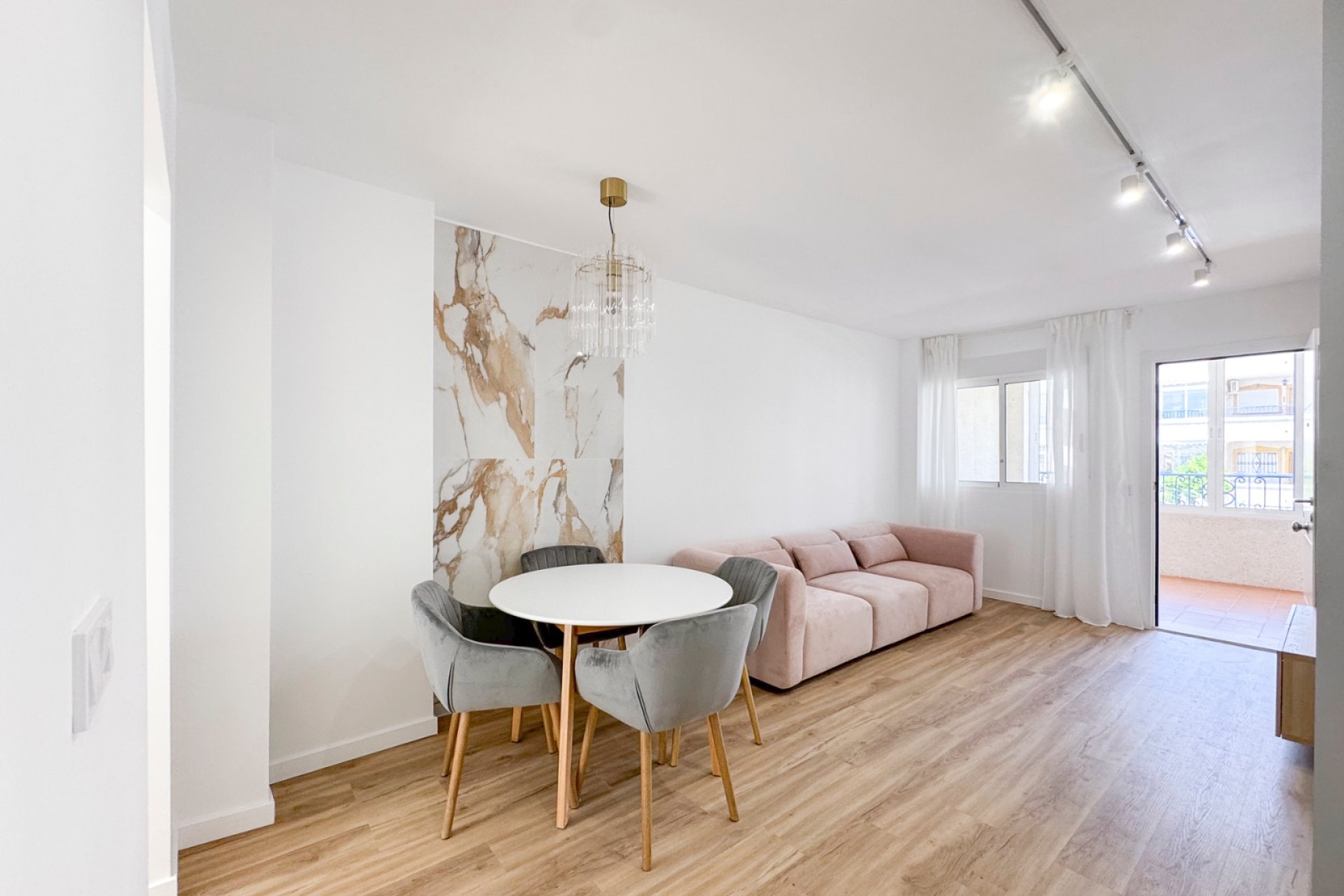 Resale - Apartment -
Orihuela Costa - Los Altos