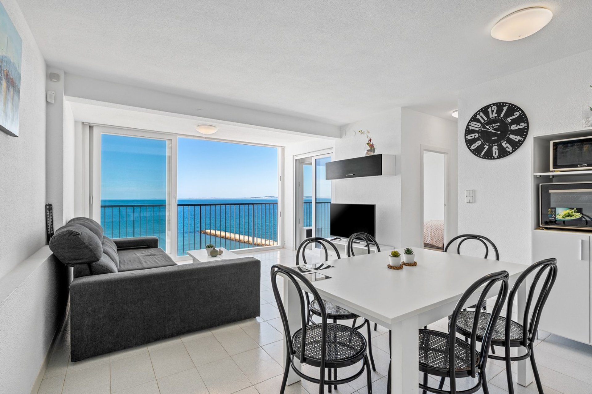 Resale - Apartment -
Santa Pola