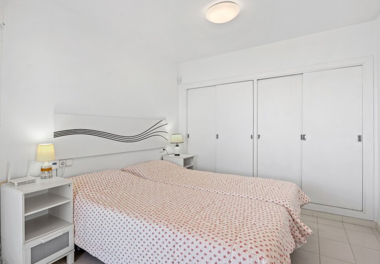 Resale - Apartment -
Santa Pola