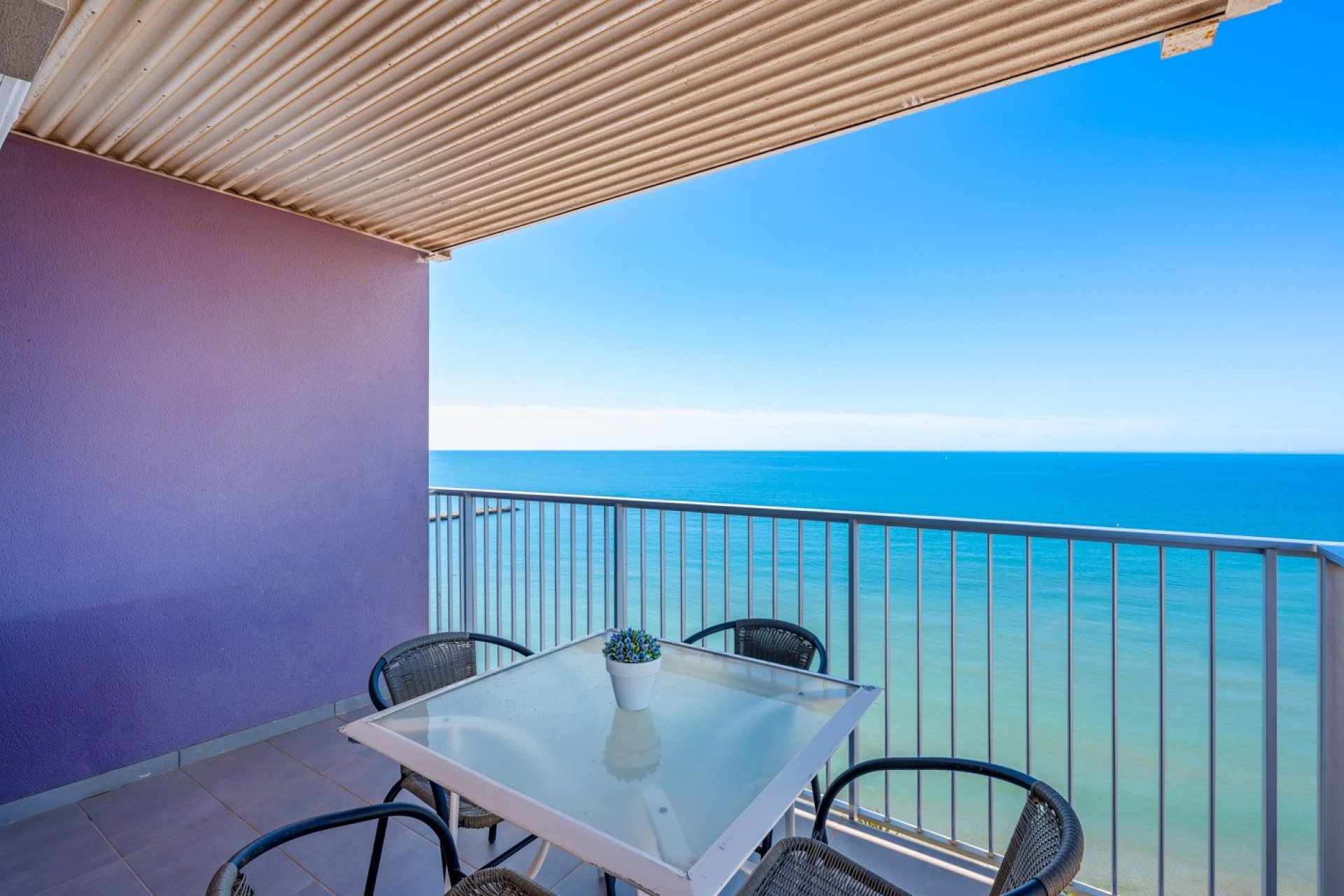 Resale - Apartment -
Santa Pola