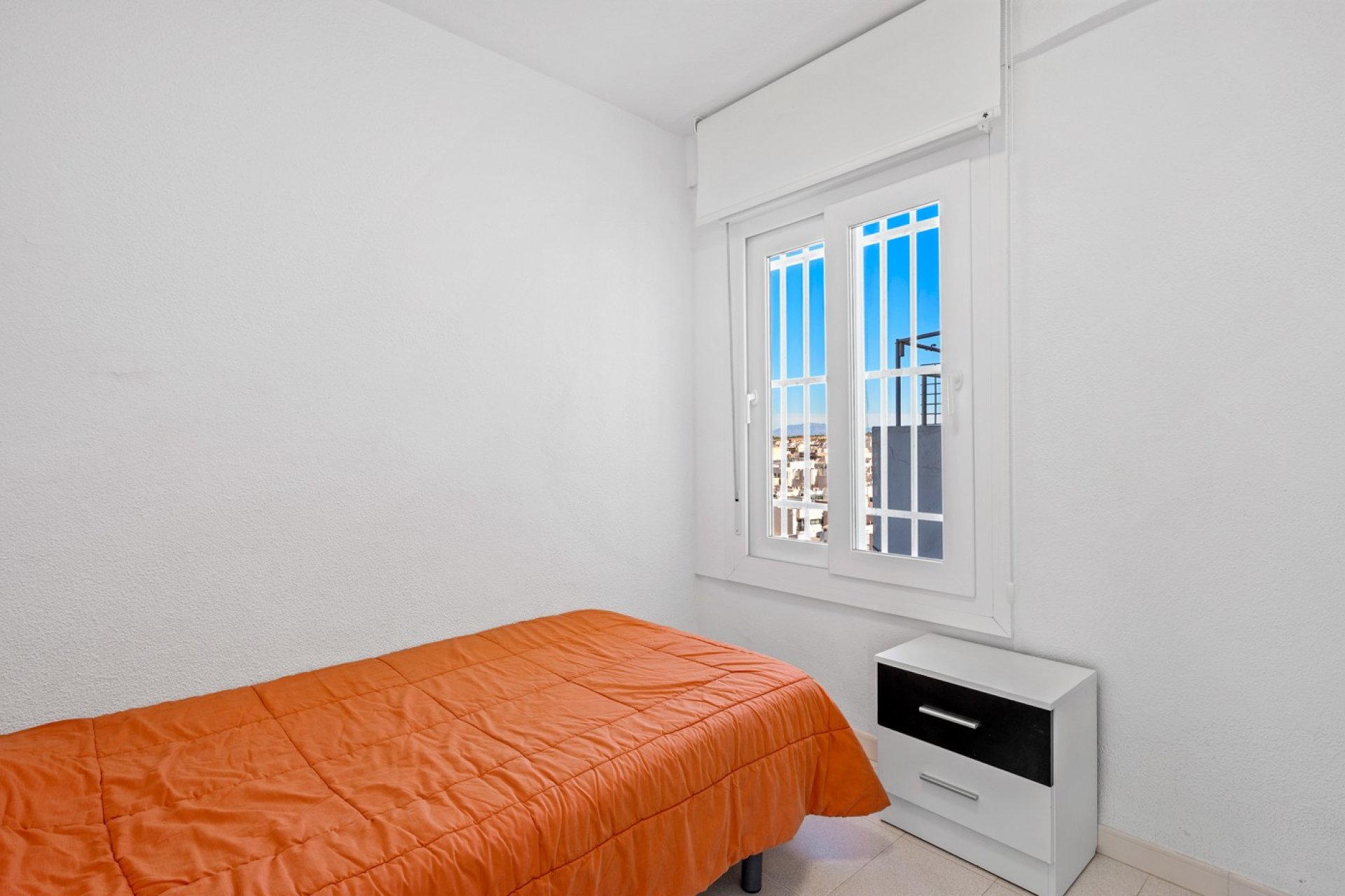 Resale - Apartment -
Santa Pola
