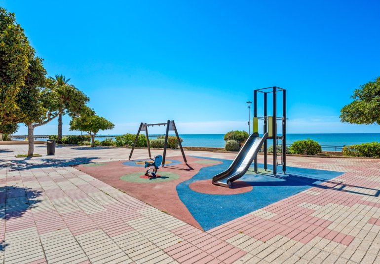 Resale - Apartment -
Santa Pola