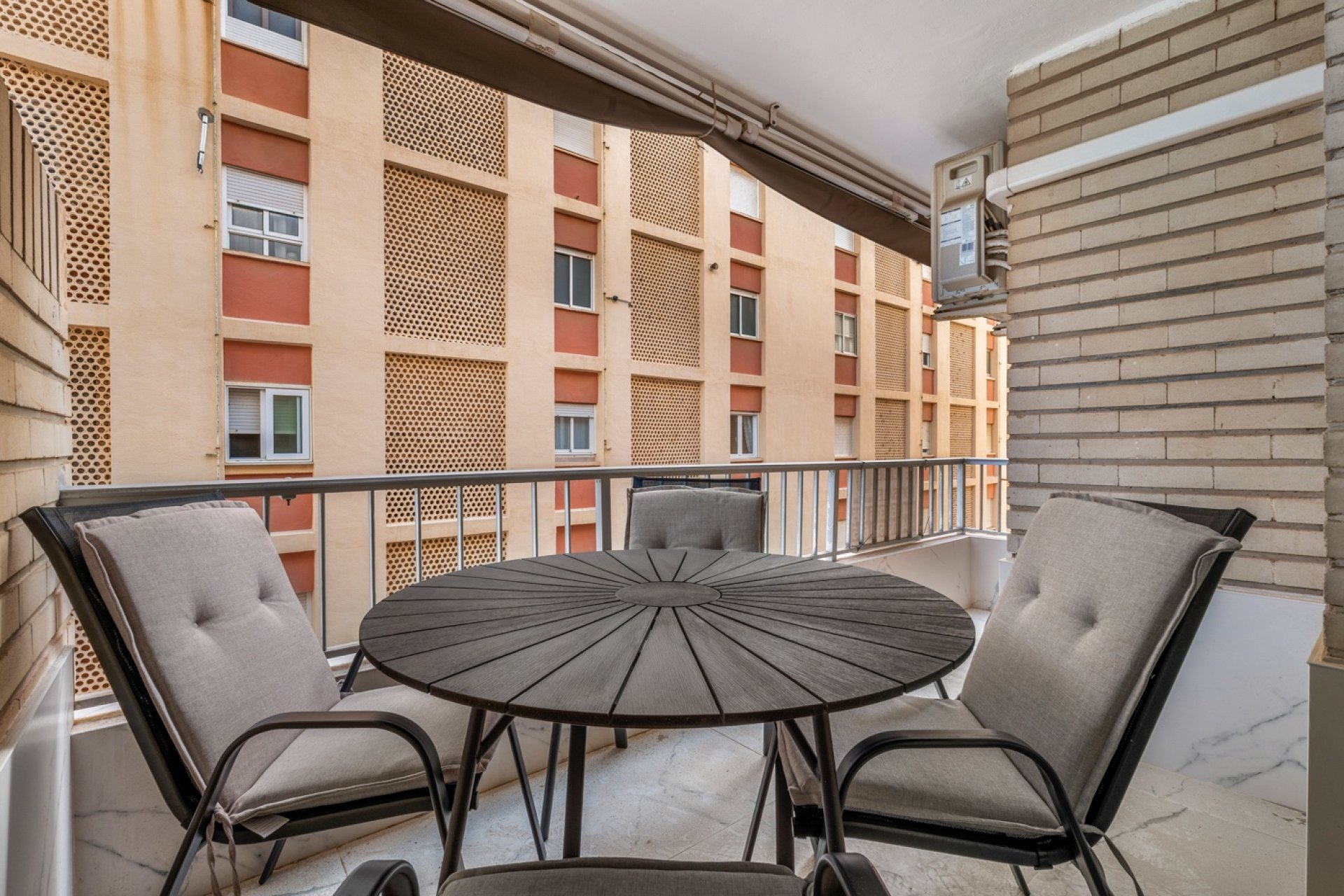Resale - Apartment -
Torrevieja - Playa de El Cura