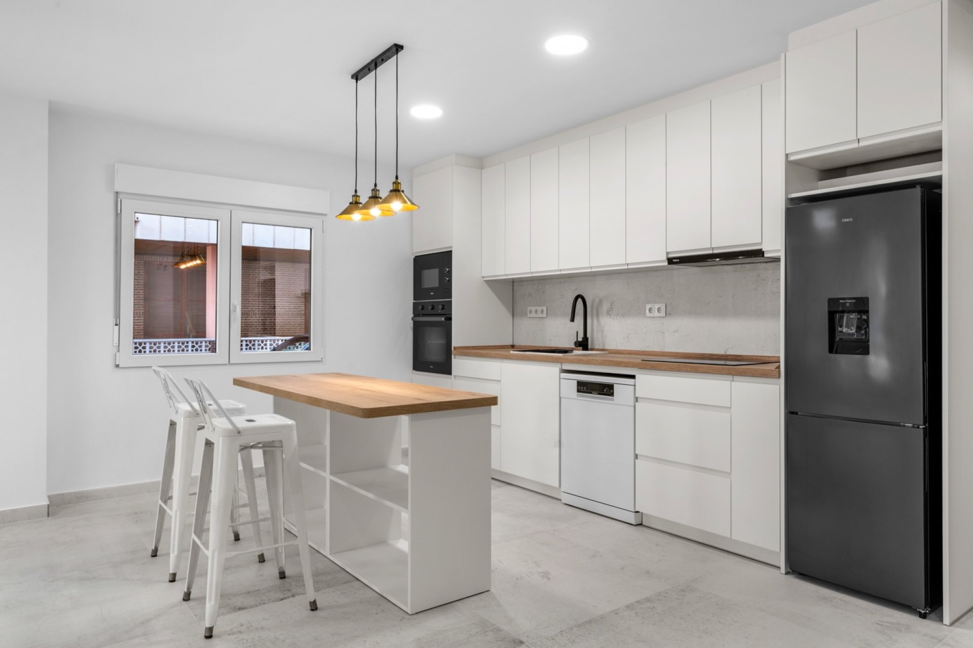 Resale - Apartment -
Torrevieja - Playa del Acequión