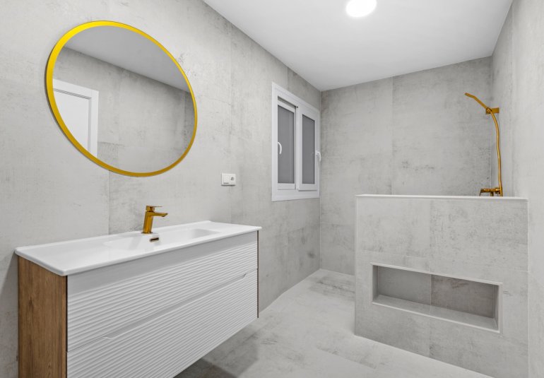 Resale - Apartment -
Torrevieja - Playa del Acequión